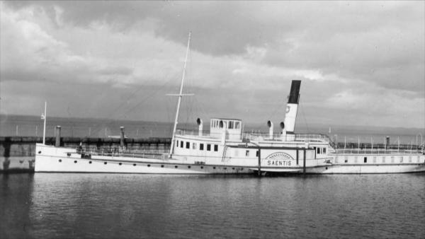 Bild 1 von 3: Die Säntis fuhr ab 1892 als Passagierschiff. Nach 41 Betriebsjahren wurde der Dampfer ausgemustert und im See versenkt.