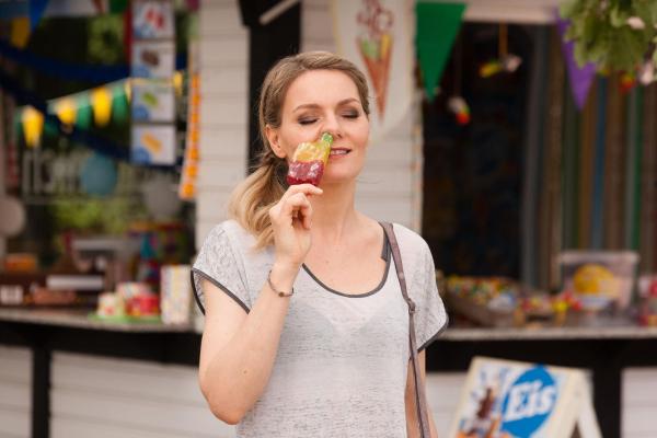 Bild 1 von 18: (3. Staffel) - In \