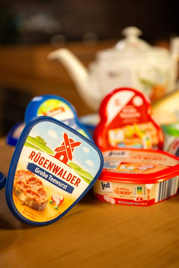 Bild 1 von 7: Die Rügenwalder Mühle ist ein Multimillionen-Unternehmen. Angefangen hat alles mit der Teewurst.