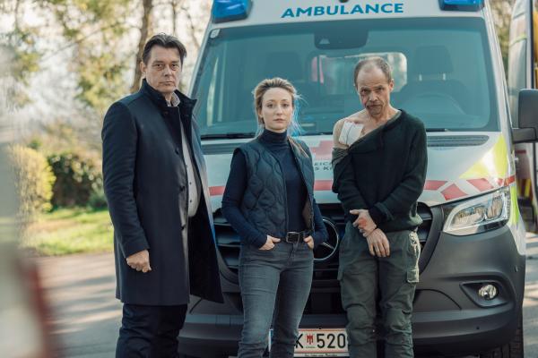 Bild 1 von 5: Micha Oberländer (Matthias Koeberlin, r.), Luisa Hoffmann (Alina Fritsch) und Thomas Komlatschek (Hary Prinz, l.).