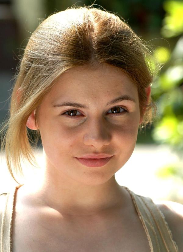 Bild 1 von 19: Klassensprecherin mit flotten Schnauze und schlagfester Faust: Nessie (Josefine Preuß) ...