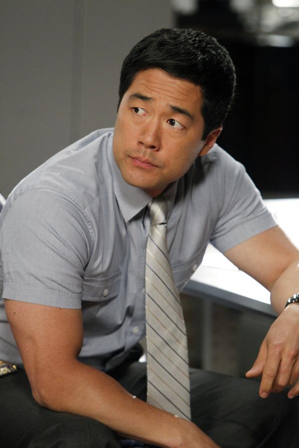Bild 1 von 7: Ein neuer Fall wartet auf Kimball Cho (Tim Kang) und seine Kollegen ...