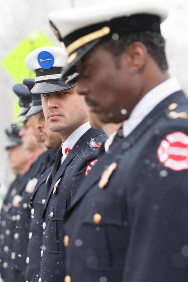 Bild 1 von 7: Chicago Fire Season1 EP A Coffin That Small, Chicago Fire Staffel1 EP Geben und Nehmen
