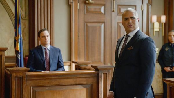 Bild 1 von 13: Frederick Page (Dominic Fumusa, l.); Chunk Palmer (Christopher Jackson, r.)