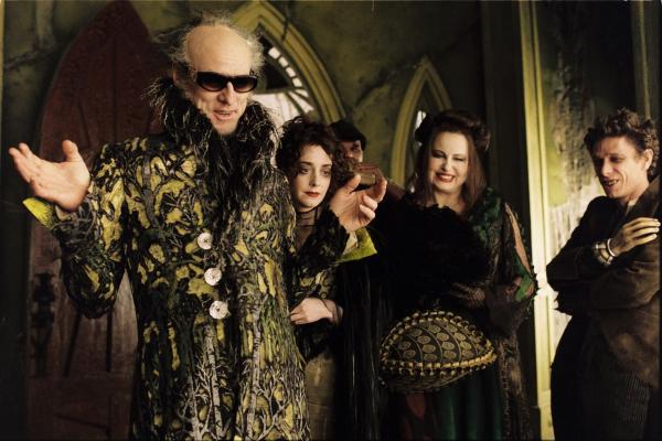 Bild 1 von 20: Ist immer für eine Überraschung gut: der wandlungsfähige Graf Olaf (Jim Carrey, l.) ...