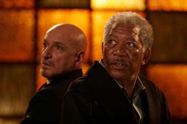 Bild 1 von 3: Der Rabbi (Ben Kingsley, l.) und der Boss (Morgan Freeman, r.) stehen unter dem Druck eines rachsüchtigen Gegners, der nicht eher ruhen wird, bis mit ihnen abgerechnet ist.