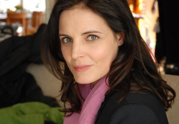 Bild 1 von 3: Dr. Susanne Mertens (Elisabeth Lanz).