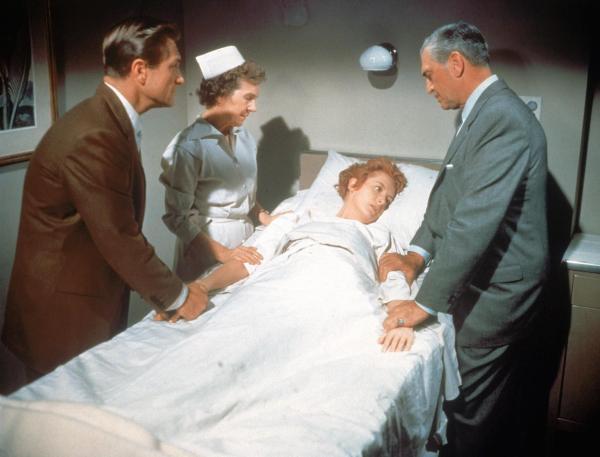 Bild 1 von 5: Am ersehnten Tag stürzen beide zum Treffpunkt, doch ein tragischer Unfall von Terry (Deborah Kerr, 2.v.r.) verändert alles ...