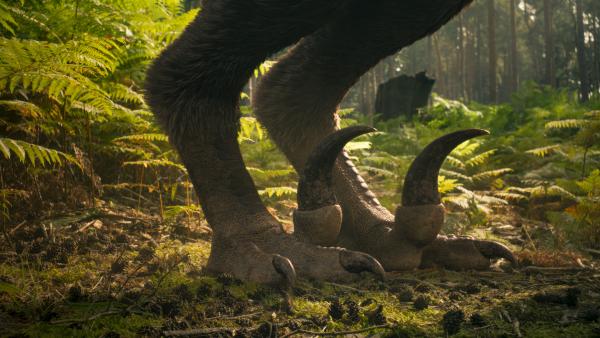 Bild 1 von 15: Die Klauen der Utahraptoren konnten Panzerungen von zwei bis drei Zentimetern durchdringen, waren also ideal, um die weiche Panzerung eines jungen Gastonia zu zerfetzen.