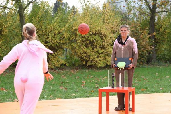 Bild 1 von 11: Ambitionierte Kerle, wagemutige Frauen, crashreiche Actionspiele: In der Physical-Game-Show \