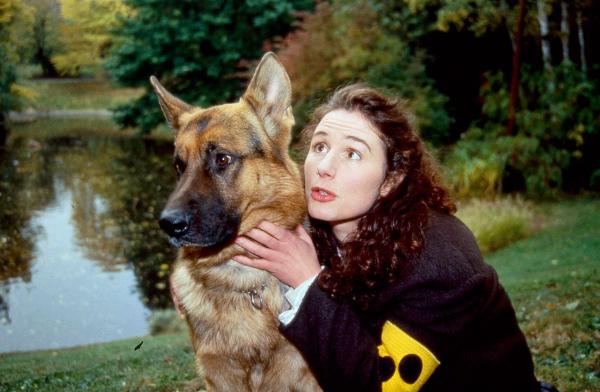 Bild 1 von 7: Im Bild: Rex und Brigitte Heinrich (Maria von Blumencron) verstecken sich vor dem Mörder.