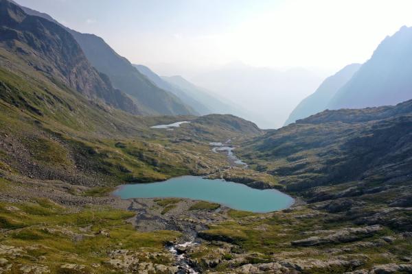 Bild 1 von 3: Im Bild: Lebensraum für Tiere und Pflanzen, Wasserspeicher oder Orte der Erholung - die Bergseen von Kärnten sind ein Naturjuwel.