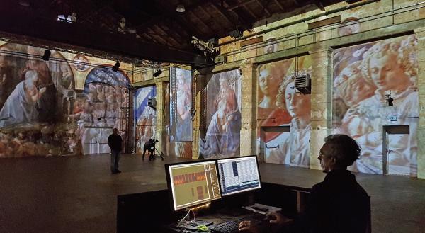 Bild 1 von 5: Immersive Kunst im Kunstkraftwerk. Bilder der Uffizien in Florenz
