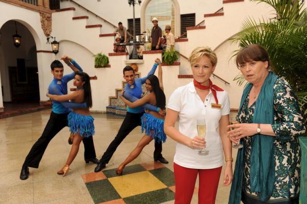 Bild 1 von 16: Helene Fischer (l.) und Marie Gruber (r.) in \