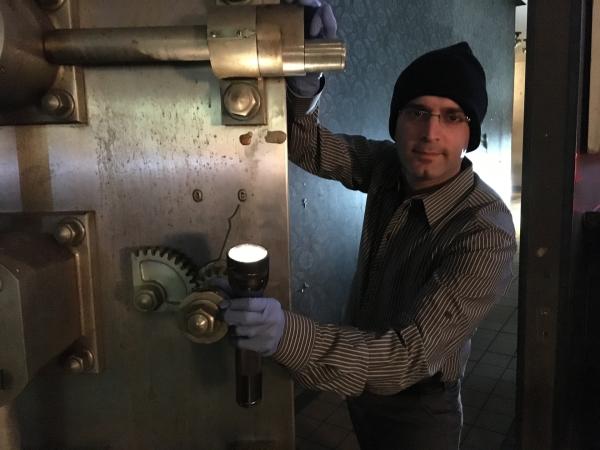 Bild 1 von 3: Bioinformatiker Yaniv Erlich arbeitet an der Sicherheit von Biobanken, um DNA-Diebstahl zu verhindern.