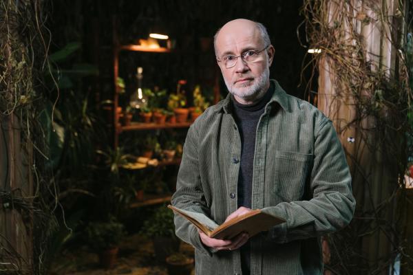 Bild 1 von 14: Prof. Dr. Harald Lesch moderiert und führt durch den Terra X-Zweiteiler \