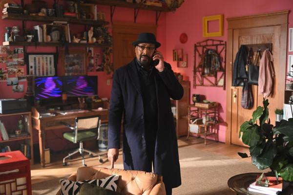 Bild 1 von 9: Alec Mercer (Jesse L. Martin)