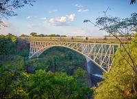 Mit dem Zug zu den Victoriafällen