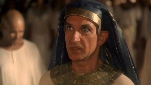 Bild 1 von 1: Ben Kingsley als Potifar