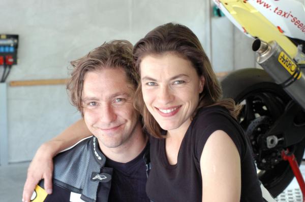 Bild 1 von 15: Im Bild: Nicki von Tempelhoff (Gregor Hallwachs), Jule Gartzke (Eva Hallwachs).