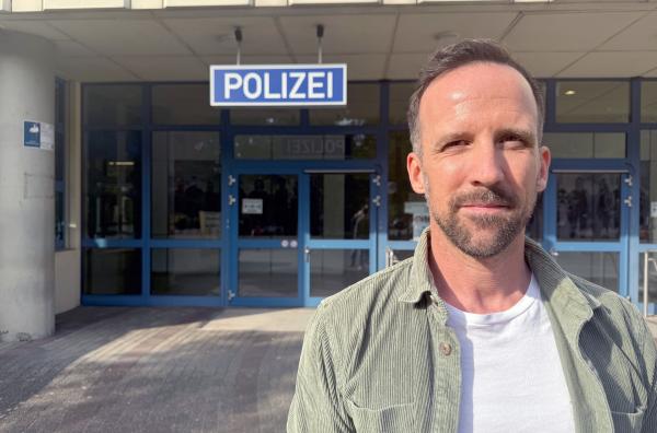 Bild 1 von 3: Sebastian Eichler von der Kripo Mainz leitet den Fachbereich Menschenhandel und versucht, Hintermänner zu fassen - eine äußerst schwierige Aufgabe.