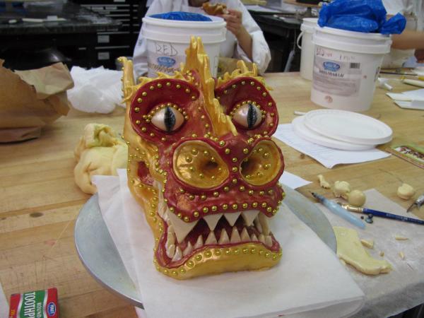 Bild 1 von 6: As seen on Cake Boss - the dragon cake.