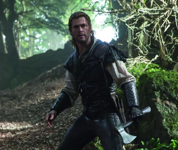 Bild 1 von 8: The Huntsman Eric (Chris Hemsworth)